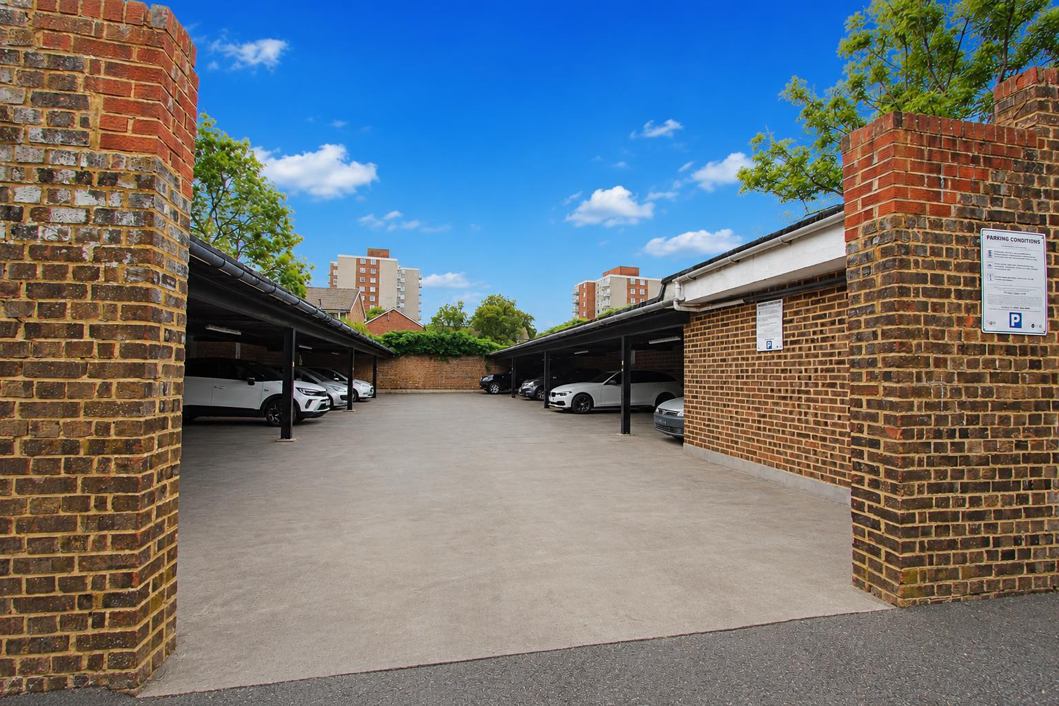 Westmoreland Drive, Sutton